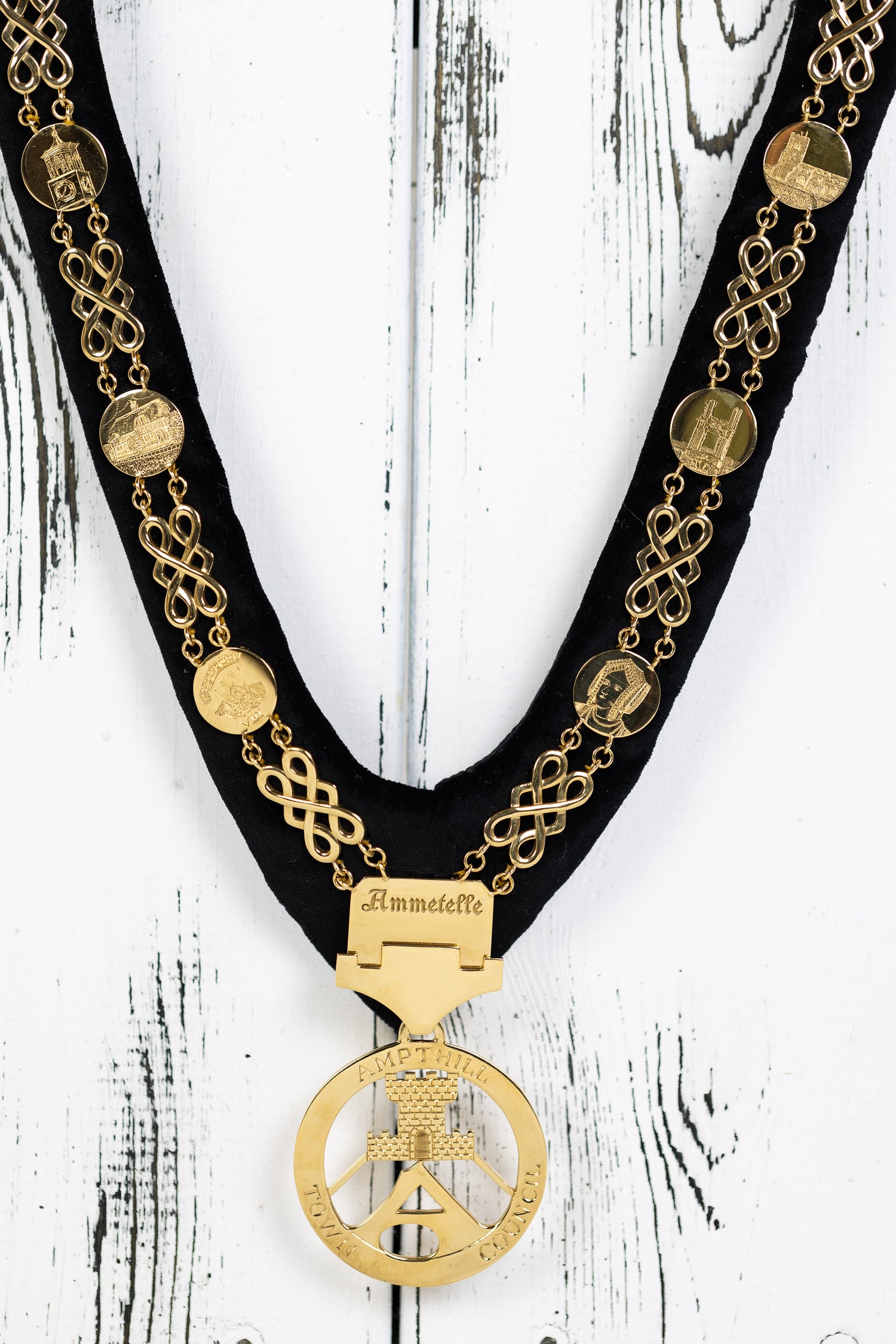 Mayoral chain manufactured by Nash Jewellery Innovation